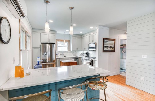 Wachapreague House | Virginia Retreat w/Porch & Grill, Near Beaches!