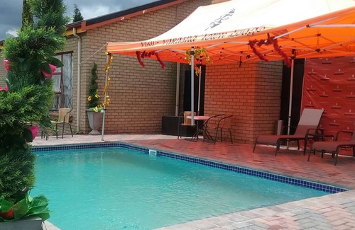 Emalahleni House | Visit Vakasha Guest Lodge 2