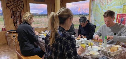 Torres Del Paine Bed & Breakfast | Vista al Paine - Refugio de Aventura