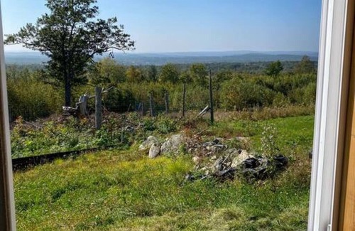 Greene Cabin | Vista of Maine Bobcat Den