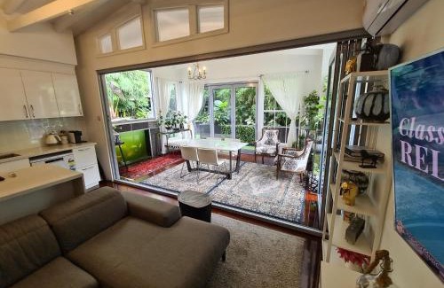Arncliffe House | Vista Unit + Bamboo House Close to the City & Airport & Train station and Brighton Le Sands Beach