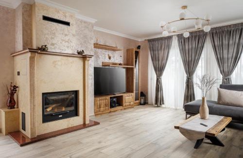 Moieciu House | Vista Valley Resort
