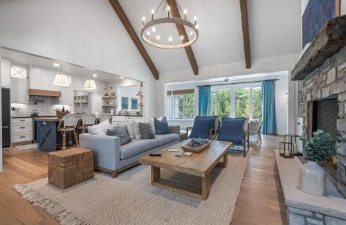 Sister Bay House | Vita Huset by Simple Life Rentals