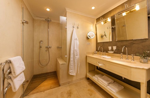 Gluecksburg Hotel | Vitalhotel Alter Meierhof