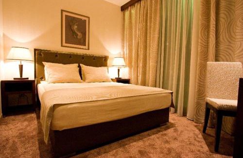 Studentski Grad Hotel | Vitosha Park Hotel - Free Indoor Pool & Parking