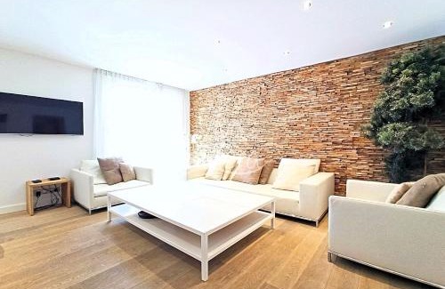 Cannes City Centre Apartment | Viva Riviera 3 bedrooms Natural Loft