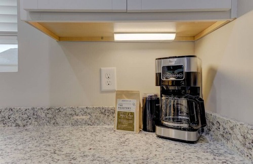 Cayce House | Viva Verde by Heartwood | 10 Mins to Downtown