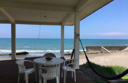 Tecolutla House | Vive más cerca del mar de lo que nunca has estado. Al menos por una noche!