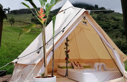 Titiribi RV Rental | ¡Vive un Paraíso En el Glamping BioUnity!