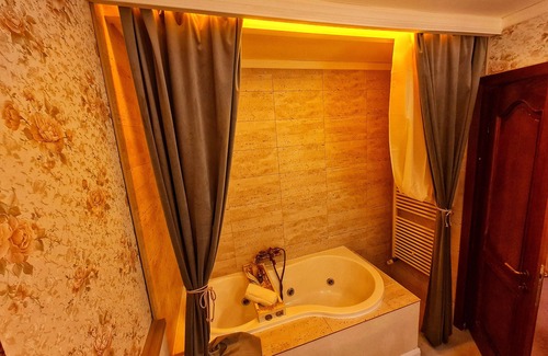 Moeciu de Sus Hotel | Vlahia Inn