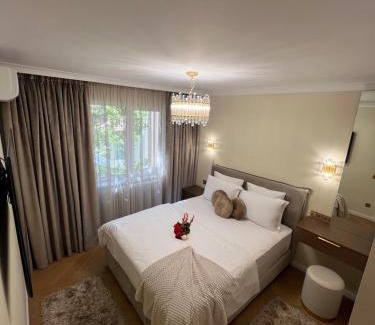 Old Town Apartment | VLH Apartments
