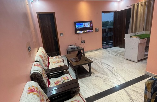 Agra Bed & Breakfast | VMP Villa