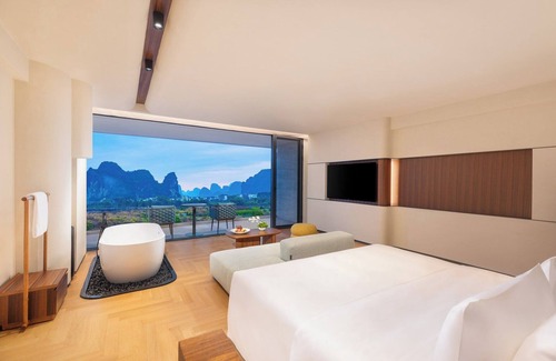 Ten Mile Gallery Hotel | voco Guilin Yangshuo by IHG
