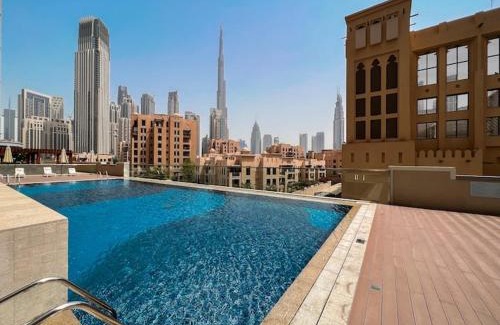 Madinat Zayed Apartment | Vogue Bellevue Downtown - Stylish One Bedroom Apartment with Balcony, Walkable to Burj Khalifa and Dubai Mall, Fully Renovated