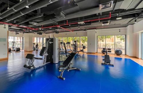 Madinat Zayed Apartment | Vogue Bellevue Downtown - Stylish One Bedroom Apartment with Balcony, Walkable to Burj Khalifa and Dubai Mall, Fully Renovated
