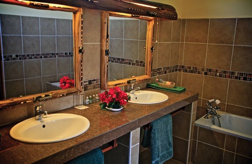 Voi Cabin | Voi Wildlife Lodge
