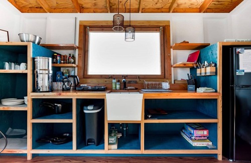 Kalapana House | Volcano Escape Epic Tiny Home on Lava Field with Volcano Views