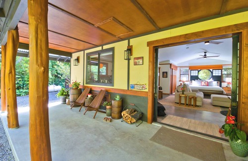 Volcano House | Volcano Tea House Cottage - Spa Bath, Hot Tub, and Fireplace with Japanese Decor