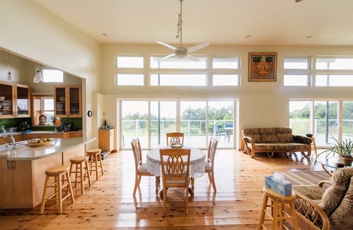 Glenwood Cabin | Volcanoes National Park - minutes away. 25 acre Nature Lodge