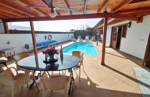 Teguise Villa | VolKKanrentals Villa Baljat