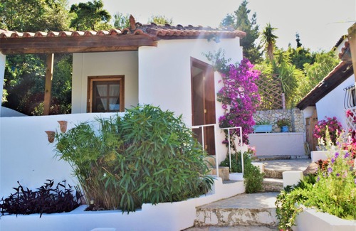 Lithakia Cottage | Voro Cottage, Lithakia Village, private plunge pool and panoramic sea views.