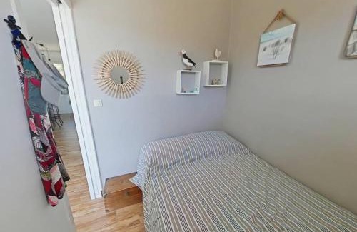 Saint-Pierre-la-Mer Apartment | Vos vacances les pieds dans le sable.