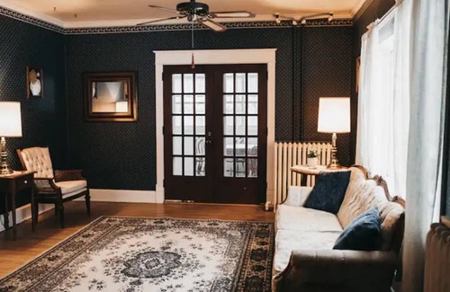 Bismarck House | Voted the Top short-term rental in BISMARCK!