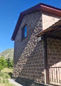 Yeghegis Villa | Vozni Lodge
