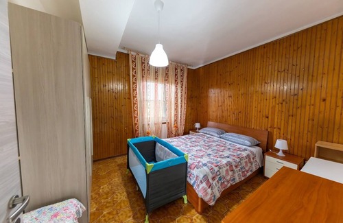 Bareggio Apartment | Vrbo Property