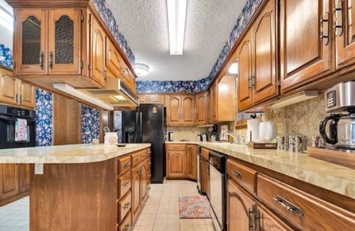 Clinton House | Vrbo Property