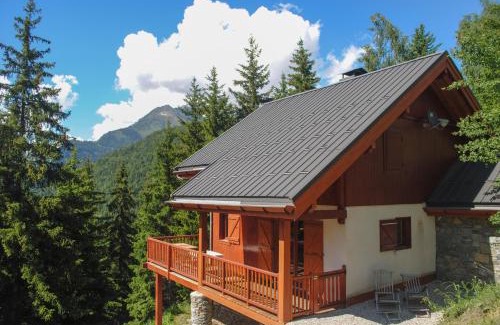 Oz House | Vrijstaand chalet in het groen met ruim terras en 6 slaapkamers