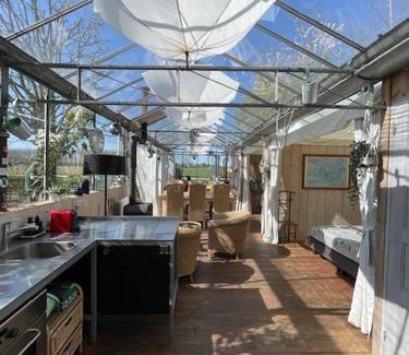 Hank House | Vrijstaande accommodatie Glamping de Kas InN