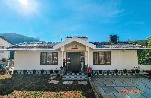 Thalayathimund Villa | Vue D'en Haut, Ooty,India