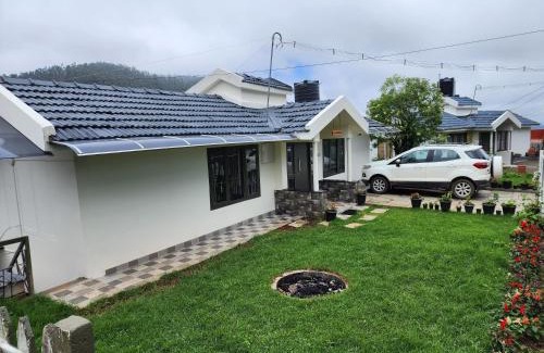 Thalayathimund Villa | Vue D'en Haut, Ooty,India