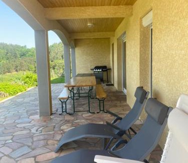 Auzon Communaute House | Vue panoramique & jacuzzi privé