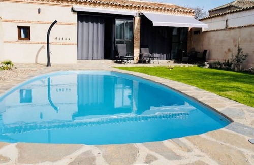 Totanes Apartment | VUT Mandres