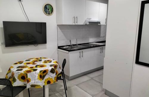 San Fernando House | VV Las Buganvillas MASPALOMAS - Cocina y habitaciones con baños privados