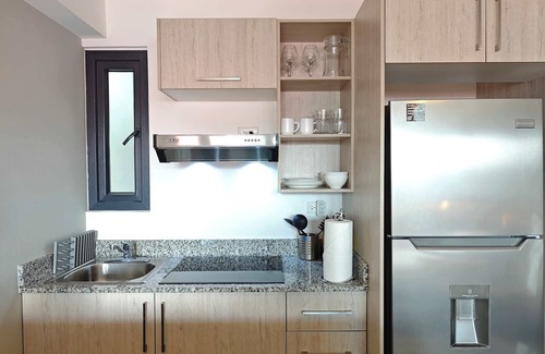 Santa Ana Apartment | w* | Bright & Modern Loft w/AC in Santa Ana