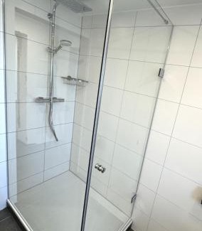 Biberbach Apartment | W&P Living Wohnung mit Ausblick - Parkplatz