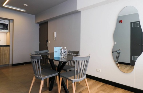 San Isidro Centro Financiero Apartment | w*| Resplendent 2BR w/Great Balcony in San Isidro