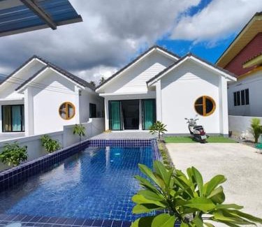 Thong Krut Villa | Waan Samui Pool Villa
