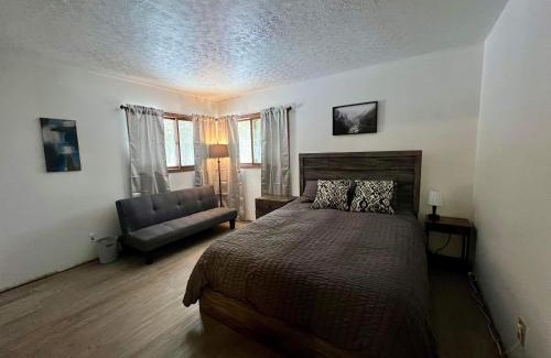 Wetmore House | Wagner Creek Hideaway