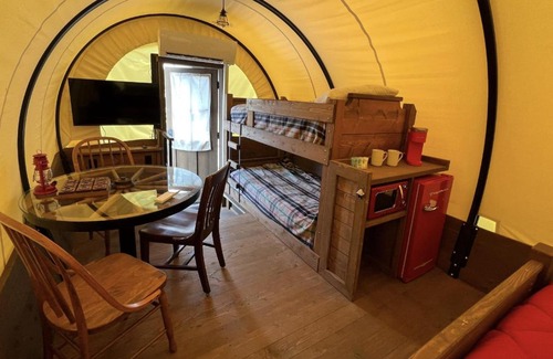 Lancaster House | Wagon - 02 Lockridge Park