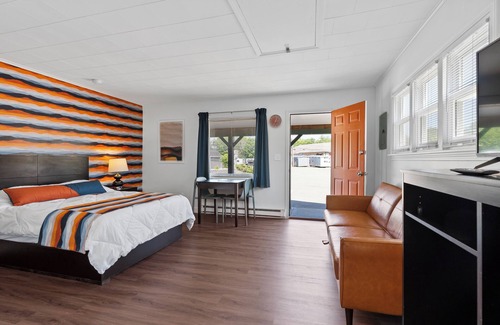Southern Coast Hotel | Wagon Wheel Motel
