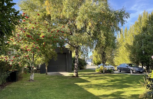 Manapouri Cottage | Waiau Crib - A Cottage by the River