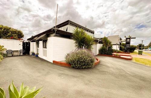 Gisborne Hotel | Waikanae Beach Motel