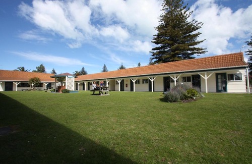 Gisborne Resort | Waikanae Beach TOP 10 Holiday Park