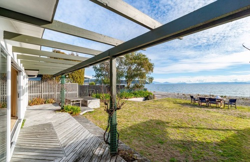 Waitahanui House | Waitahanui Lakefront Escape - Waitahanui Home