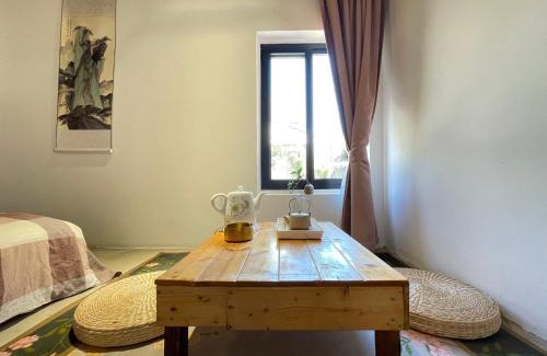 Longhu Qu House | Waiting for the Blossoms B&B Tea House