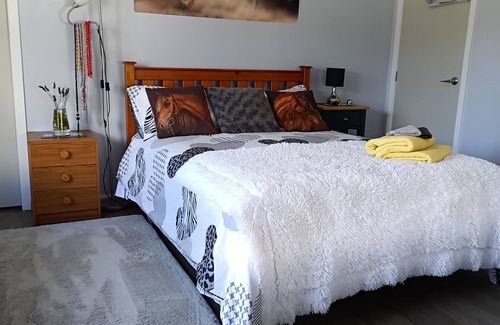 Hangatiki Bed & Breakfast | Waitomo Equine Homestay